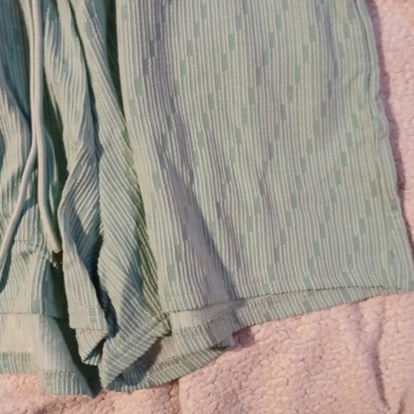 Women's Light Green Wide Leg Shorts NWT   SZ  Large - Picture 4 of 6